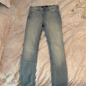 Hollister 1R high rise skinny Jean